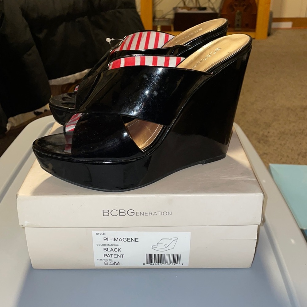 Black shiny wedge heels NWT